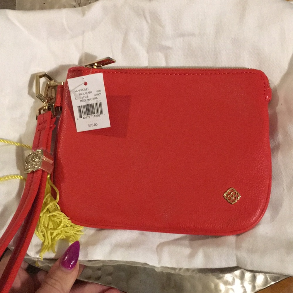 **SOLD**NWT Kendra Scott Faux Leather Wristlet Bag